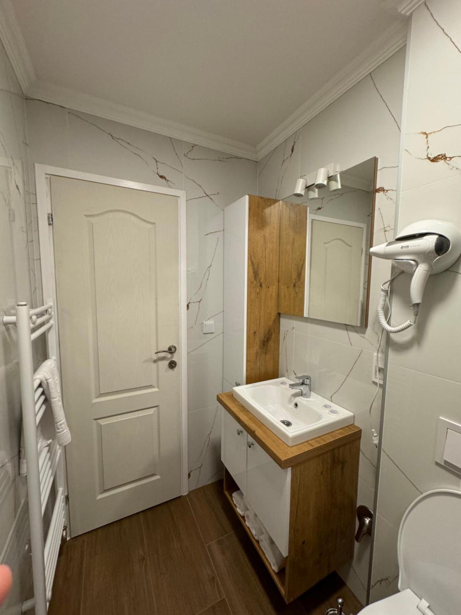 Golden Key Apartment *